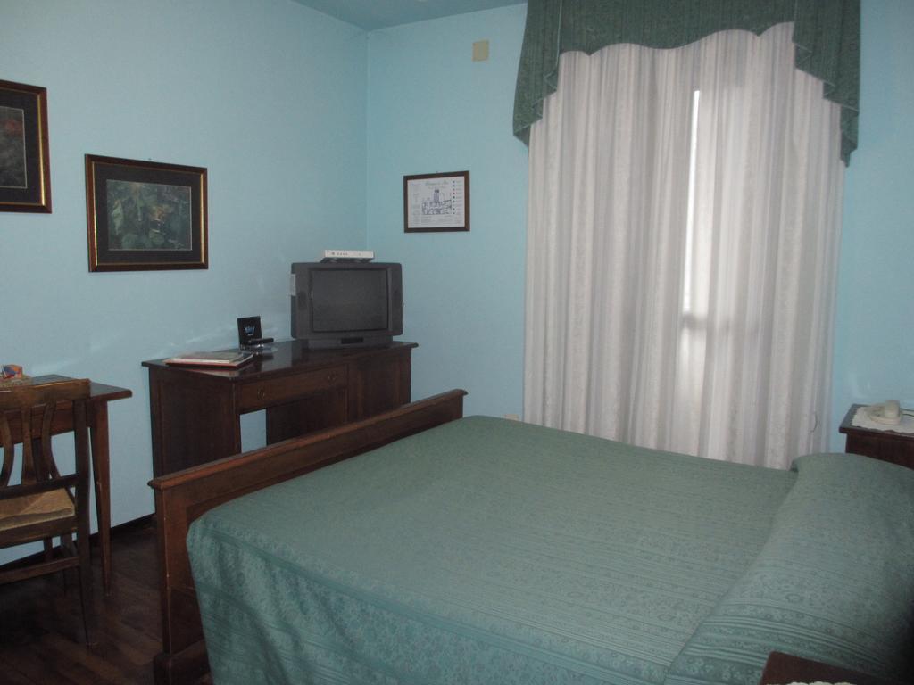 Principato Di Ariis Hotel Rivignano Екстериор снимка