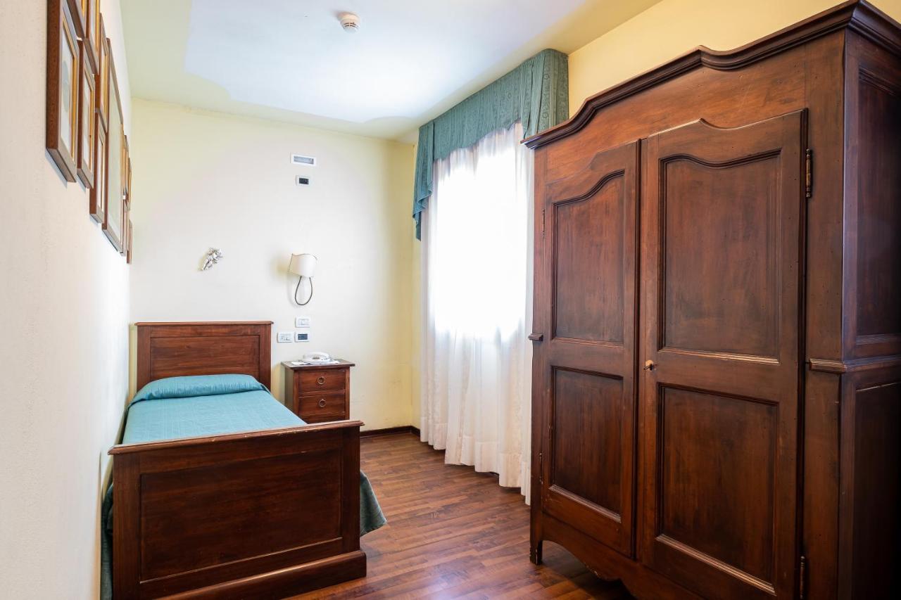 Principato Di Ariis Hotel Rivignano Екстериор снимка